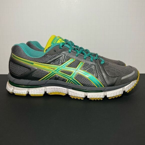 Womens ASICS Gel Neo 33 Grey Running Shoes / Size 7.5 - Picture 2 of 10